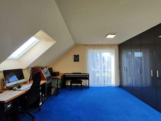 42) Schlafzimmer III OG.jpg