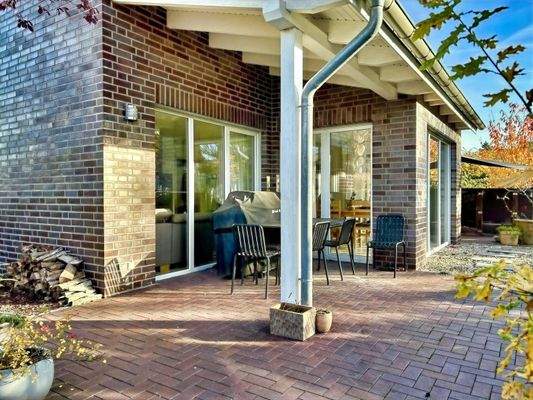 Teilüberdachte Terrasse