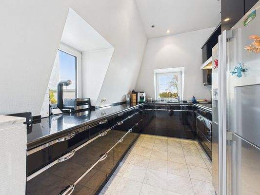 Hochwertige Einbauküche