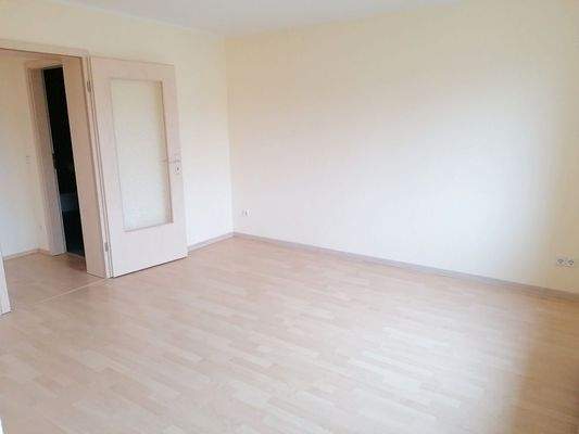 Wohnzimmer mit Laminat