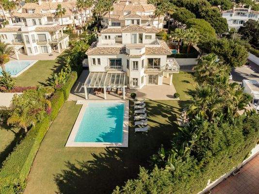 Photo: Villa in Marbella East