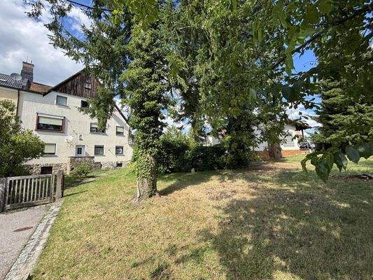 Grundstück und Bestandsbebauung