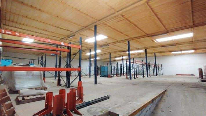 2536M Andalusien, Arcos de la Frontera, finca mit Lagerhallen, Stierkampfarena, Haus, Eventlocation zu verkaufen