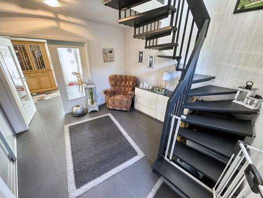 EG Eingangsbereich Flur Treppenhaus