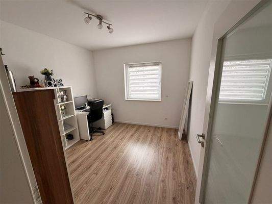 Büro oder Kinderzimmer