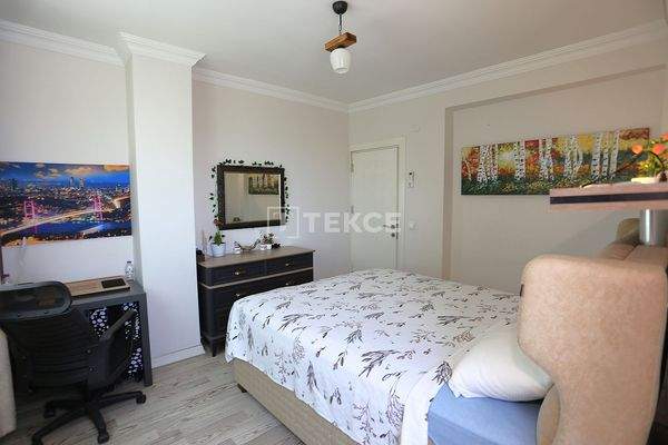 3-Bedroom Apartment with Separate Kitchen in Antalya Muratpaşa