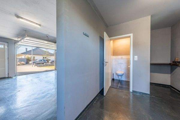 Die Garage hat eine Abtrennung 