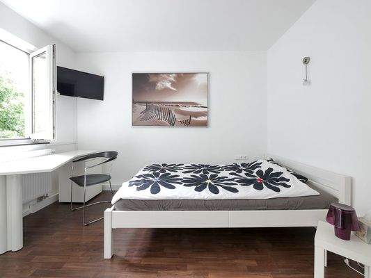 036 Schlafzimmer Bett (1 von 1).jpg