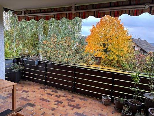 Balkon mit Gartenblick