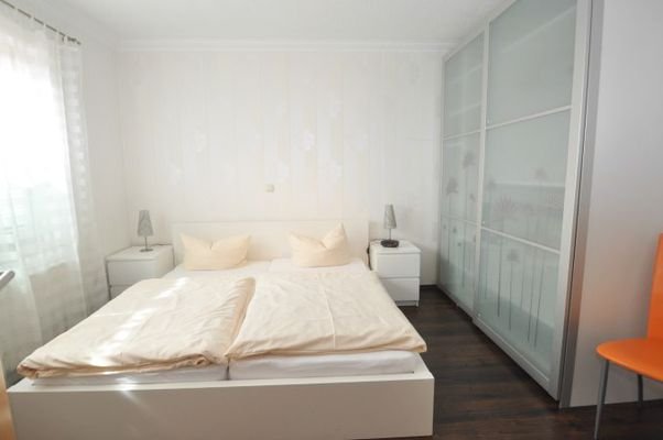 2. Schlafzimmer Erdgeschoss.jpg