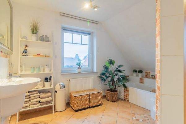 Helles Tageslichtbad 