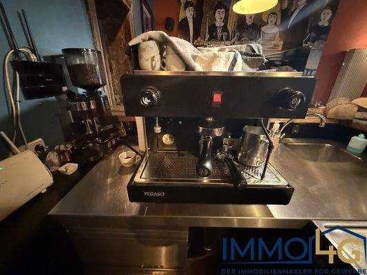 a87c5fd2-c067-4161-ac16-754e1a48f3bb