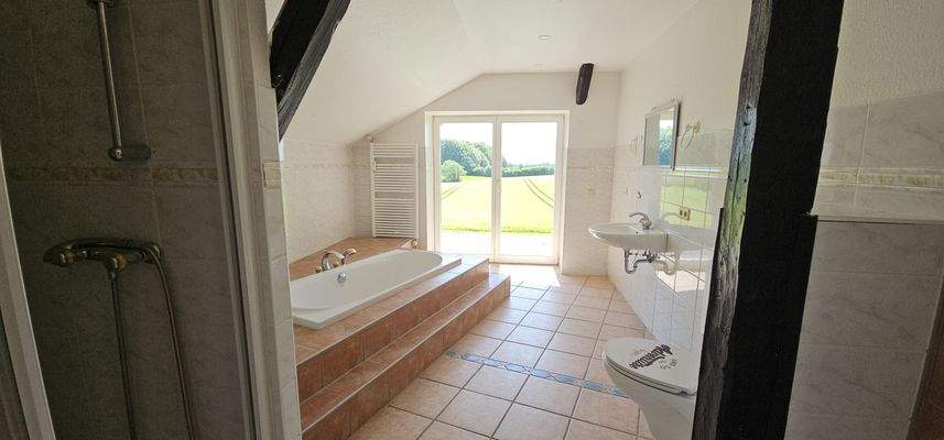 Wannenbad OG, Zugang Balkon