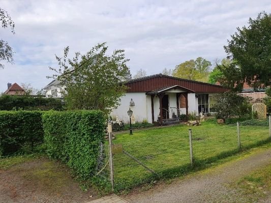 Grundstück mit Alt-Bestand