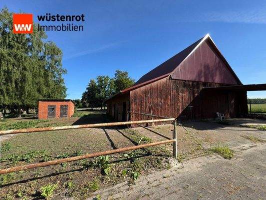 Pferdestall Außenansicht 