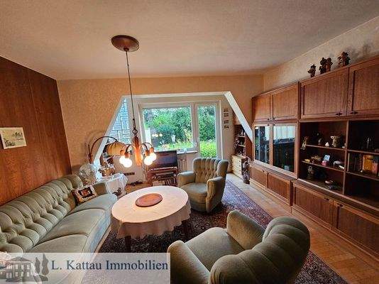 Wohn- und Essbereich mit Zugang zur Terrasse