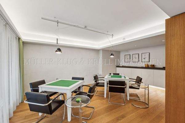 backbone_577089-B_031_HD