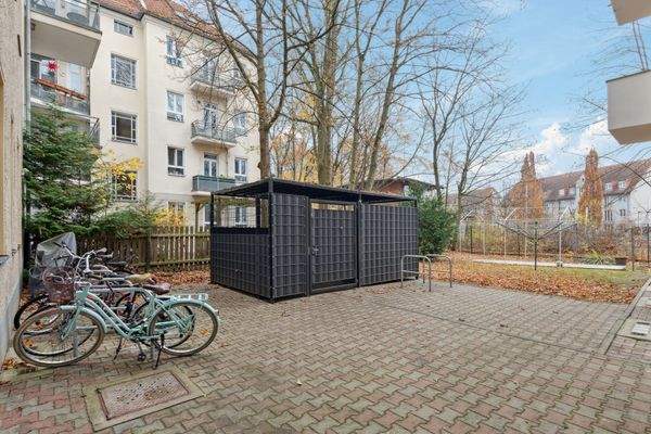 backbone_583183-A_001_HD