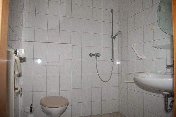 29 Beispiel Badezimmer.JPG