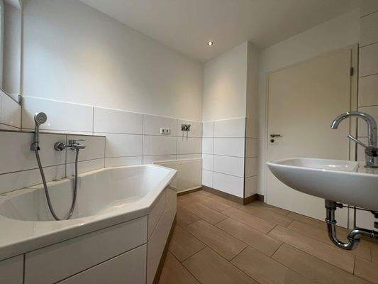 Bad  mit Waschmaschinenanschluß