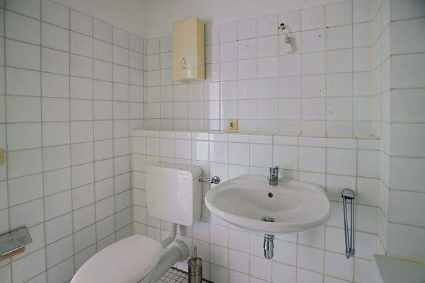 Bad (Waschtisch / WC)