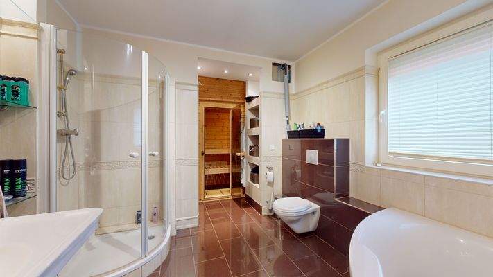 Bad und Sauna - Einliegerwohnung