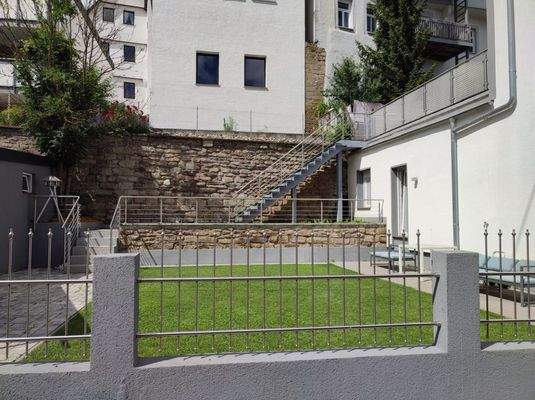 Gartenbereich Außenzaun.jpg