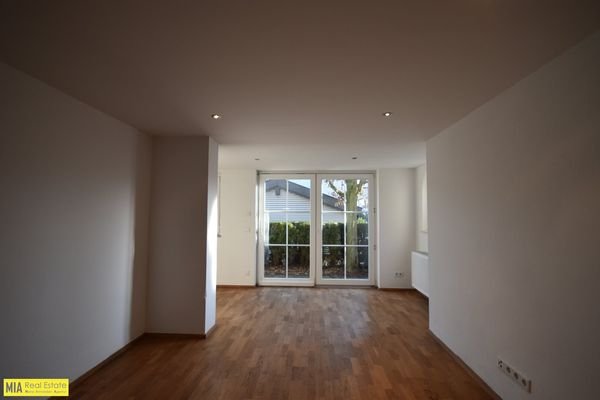 Wohnbereich - Traumhafte 2,5 Gartenwohnung in Ruhelage mit Garage Miete Parsch Salzburg