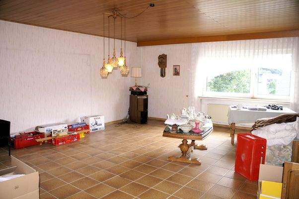 2473 Wohn-/Geschäftshaus in Much