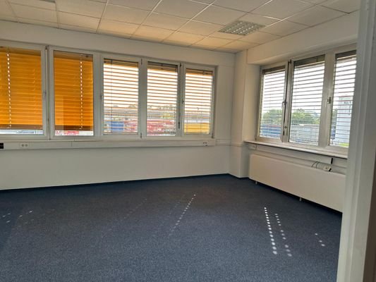 Büro hinten rechts.jpg