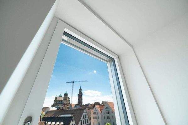 Ausstattung_Fenster 3fach verglast Schallges..jpg