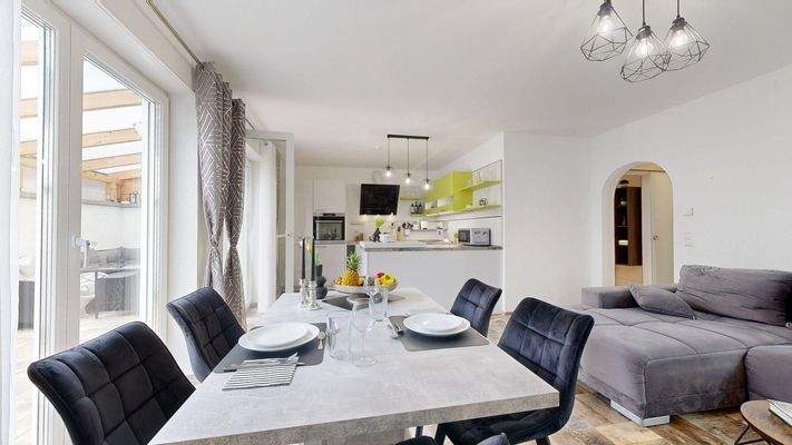 Lichtgeflutetes Studio