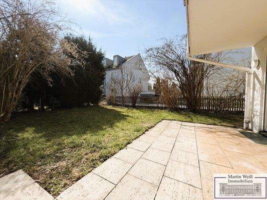 Blick auf die Terrasse / Garten