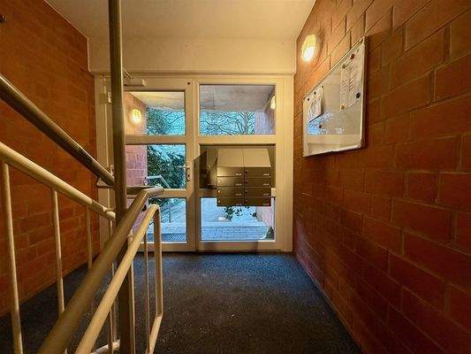 Hauseingang bzw. Treppenhaus