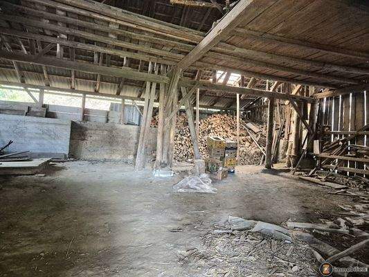 Die geräumige Scheune