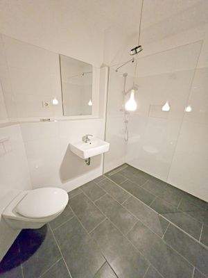 1. OG Duschbad.jpg