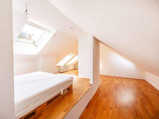 Zusätzlicher Raum mit Blick in den Himmel