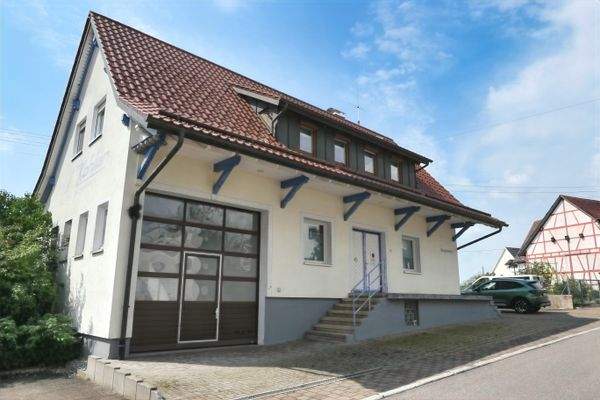 Nord/Ost-Ansicht von Straße