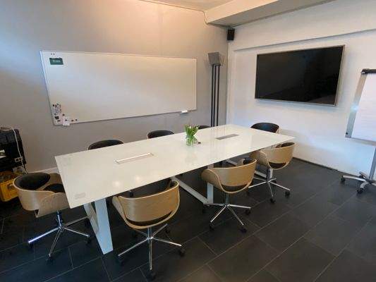 Großer Besprechungsraum