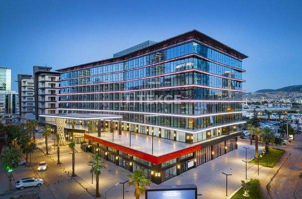 Apartments in a Complex with Pool in İzmir Bayraklı