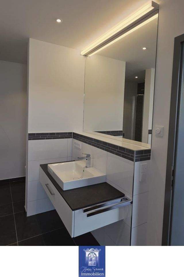 Erstbezug im Neubau! Fußbodenheizung, große Terrasse, Vinyl, moderne Ausstattung! - Foto 3
