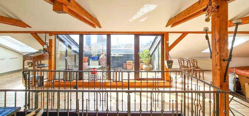 Dachgeschoss mit Loggia 