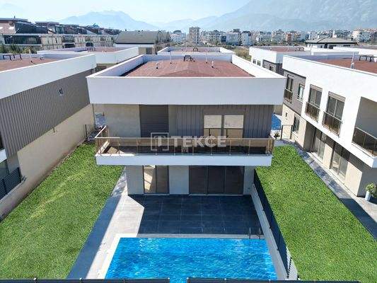 Villas with Spacious Gardens and Private Pools in Döşemealtı Antalya