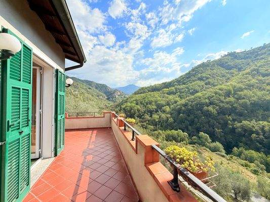AP_1050_TERRA ITALIA IMMOBILIEN_LIGURIEN_APRICALE_