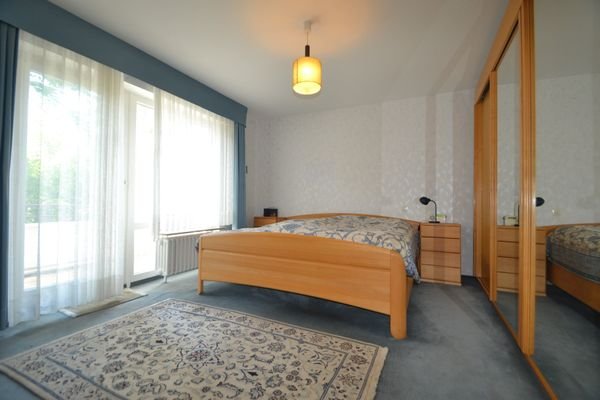 Großes Schlafzimmer