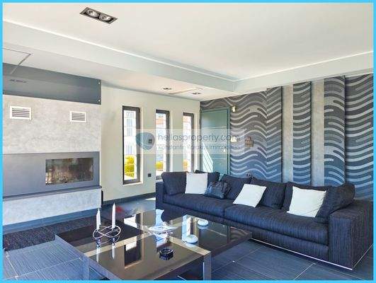 c9a9a005491b4ac8b82c23691cc1cac9-original