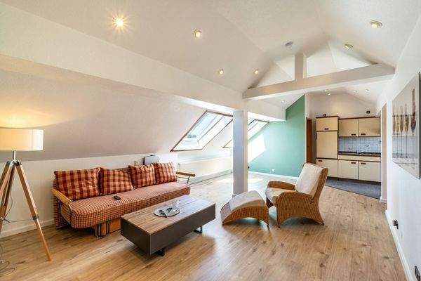 Wohnraum mit offener Küche Dachgeschoss Haupthaus