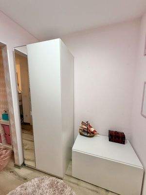 Ankleide Kinder-/Schlafzimmer 1 