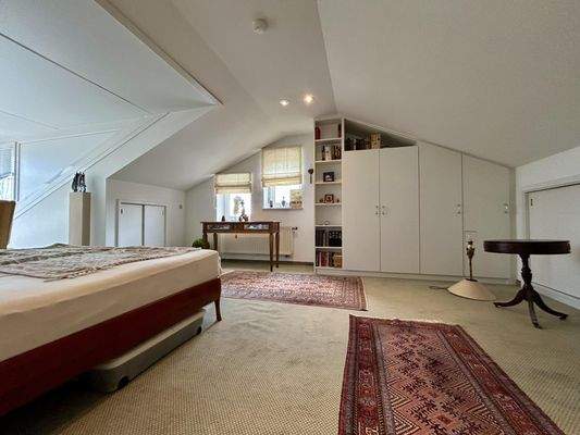 helles und gemütliches Schlafzimmer