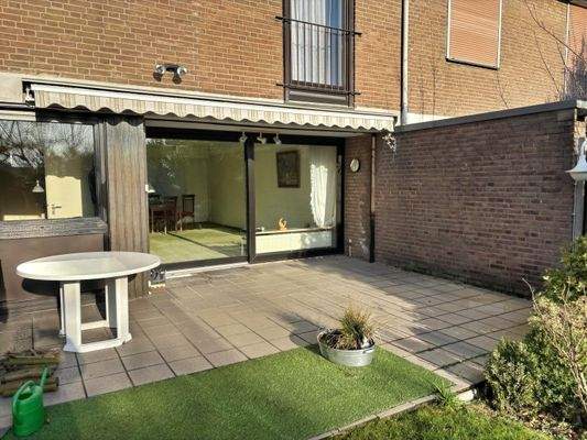 Terrasse mit Markise